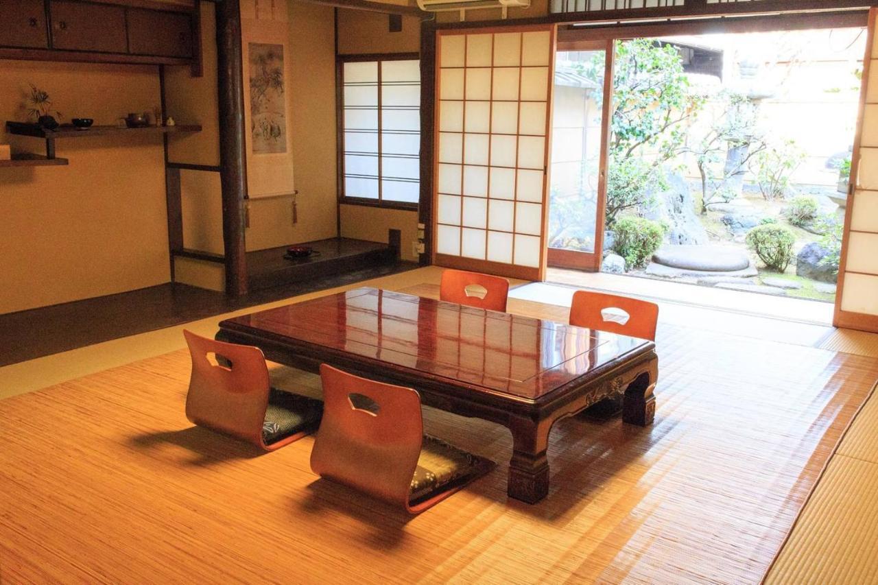 京都二条城近く京町屋120年の歴史に泊まる ภายนอก รูปภาพ